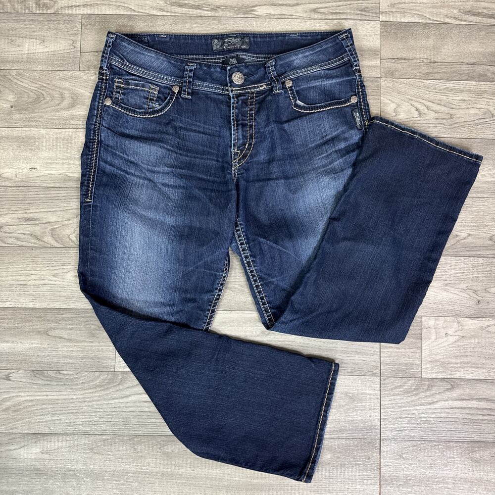 Dark Wash Women’s Jeans - Classic Straight Fit